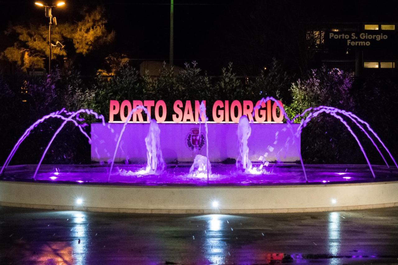 Porto San Giorgio Sud Vivi Il Mare In Tranquillita Apartment Luaran gambar